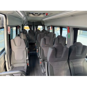 Volkswagen Crafter 17-Sitzer + 5 Stehplätze, neues Modell