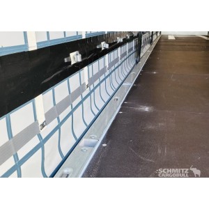 Mega bebidas Schmitz Cargobull Curtainsider