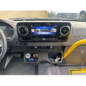 Mercedes-Benz Sprinter Elektro 450km Reichweite 19 Sitzer