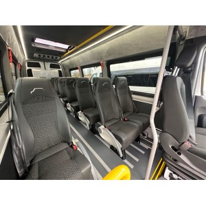 Mercedes-Benz Sprinter Elektro 450km Reichweite 19 Sitzer